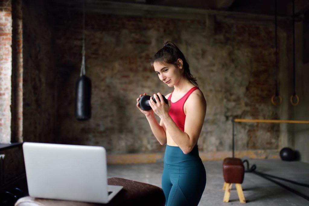 12 Top Fitness Blogs You Need to Follow